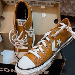 Converse Kids Sneakers in Tan and White
